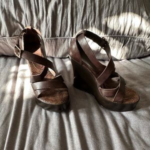 Cathy Jean brown wedge sandal sz 6